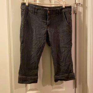 Dark wash denim capris